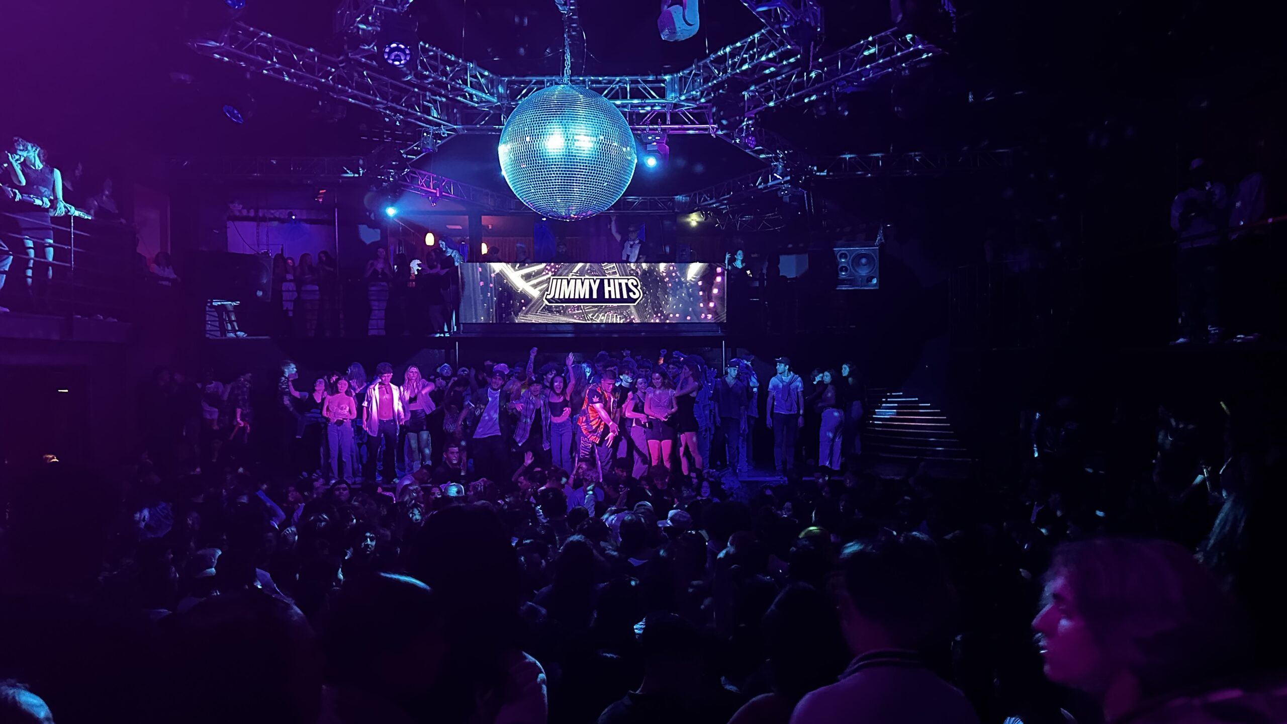 La main room del Club X (ex City Nights), San Francisco 2023. Crediti: InvadingInvader, CC BY-SA 4.0, via Wikimedia Commons