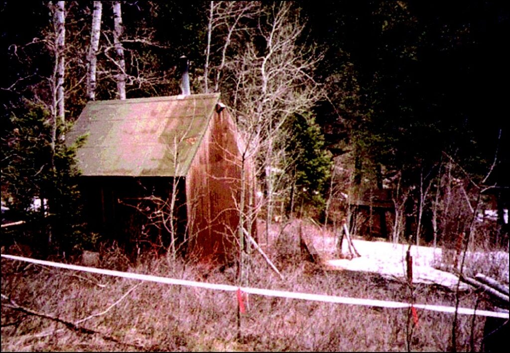 Baita di Kaczynski fotografata dall'FBI, Condotto sul manifesto di Unabomber